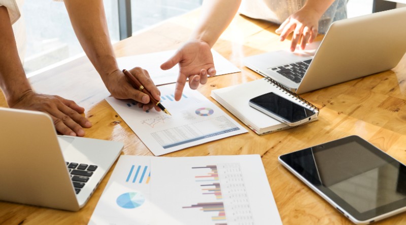 Estrategias de Marketing Digital Adaptadas para el Futuro Empresarial en la Era Actual