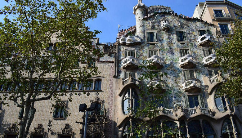 Casa Batlló: Descubre la Magia de ‘Noches de Luna’ en Barcelona