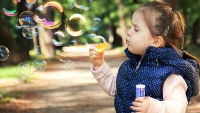 Consejos Esenciales para Vestir a tu Hijo con Estilo y Confianza
