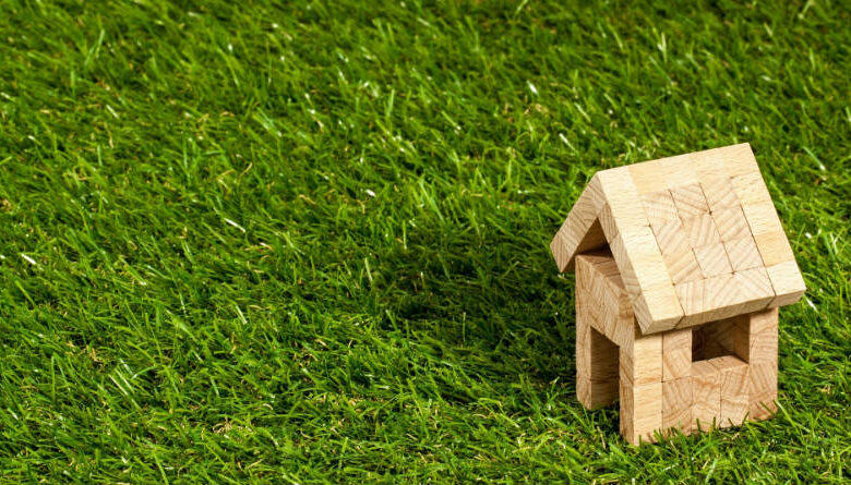 Crisis del Sector Inmobiliario en Andalucía: Desparecen Empresas y Oportunidades en el Mercado