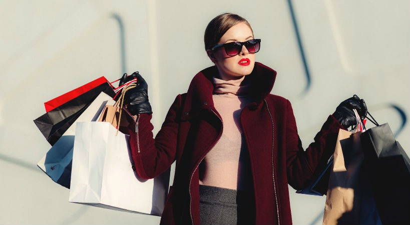 Tendencias Atemporales en Moda Femenina que Debes Conocer