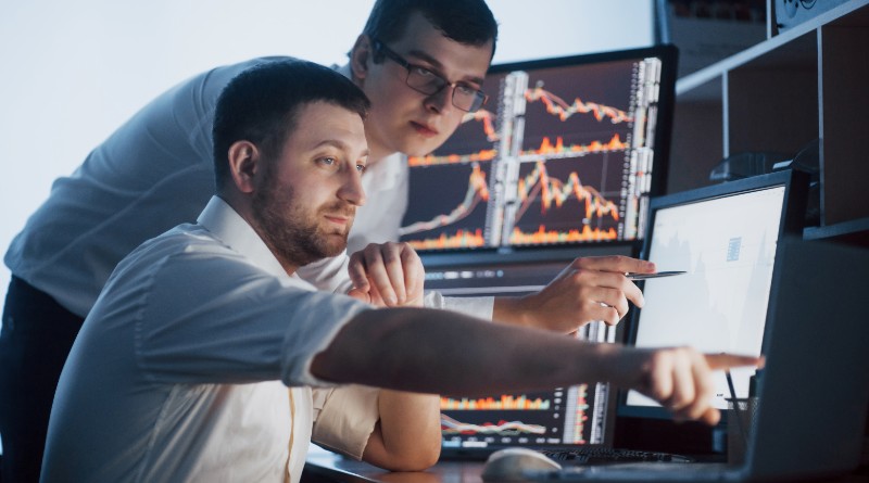 Importancia de Elegir un Buen Bróker para Invertir con Éxito en los Mercados Financieros