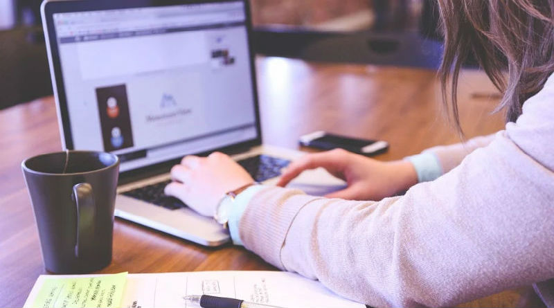 Importancia del SEO en la Estrategia de Marketing Online para el Crecimiento Sostenible Empresarial