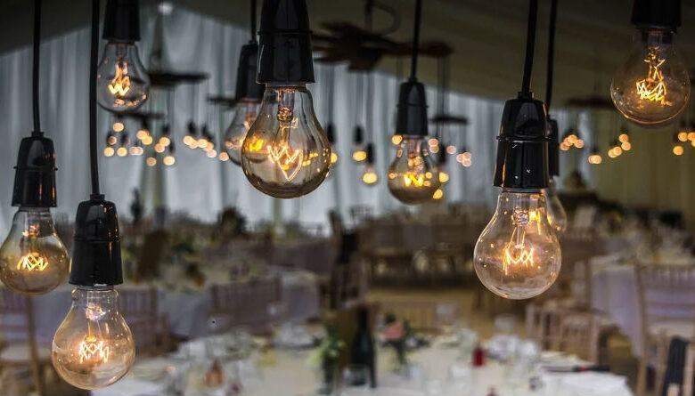 Importancia de la Iluminación en Bodas: Claves para Crear Ambientes Mágicos y Memorables