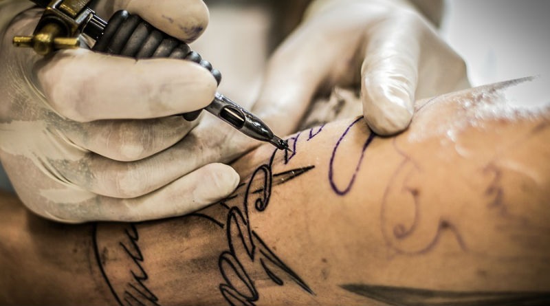 Material Esencial para Abrir un Estudio de Tatuajes Exitoso en 2026