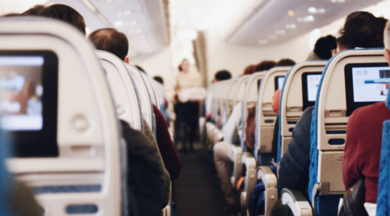Consejos Esenciales de Vestimenta para un Vuelo de Larga Distancia y Máximo Confort Consejos Esenciales de Vestimenta para un Vuelo de Larga Distancia y Máximo Confort