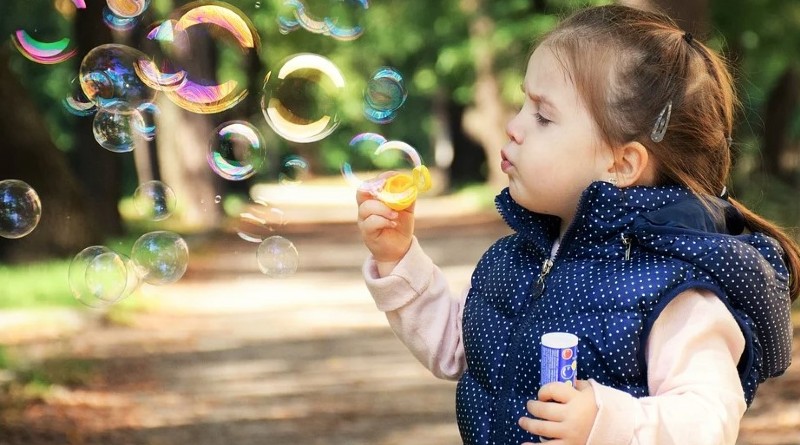 Consejos Esenciales para Vestir a tu Hijo con Estilo y Confianza