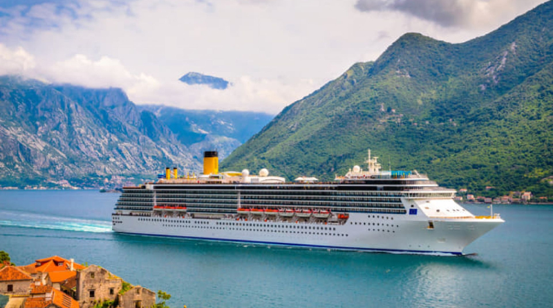 Crucero por los Fiordos Noruegos: Exploración de Montañas y Mar en un Viaje Inolvidable