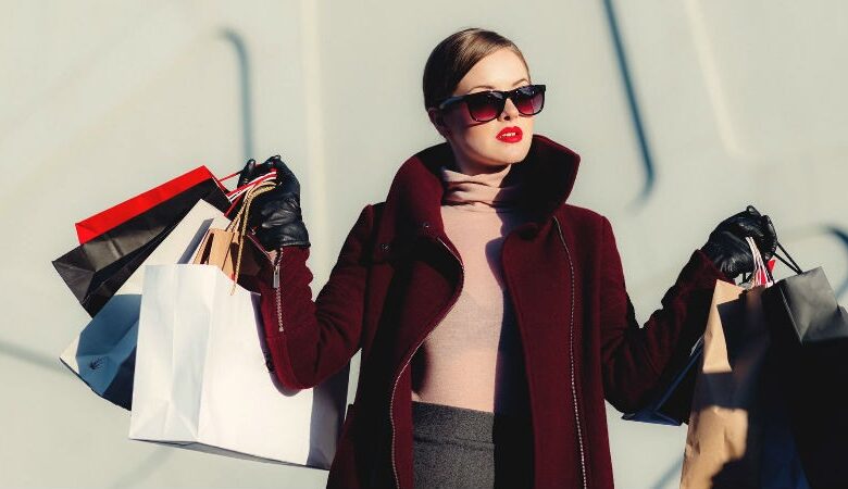 Tendencias Atemporales en Moda Femenina que Debes Conocer