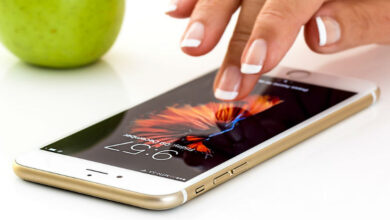 Smartphones: ¿Herramientas Útiles o Adicción Incontrolable? Smartphones: ¿Herramientas Útiles o Adicción Incontrolable?