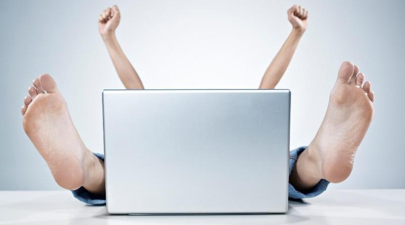Finanzas y Teletrabajo: Claves para Navegar la Economía Moderna con Connect&Go Finanzas y Teletrabajo: Claves para Navegar la Economía Moderna con Connect&Go