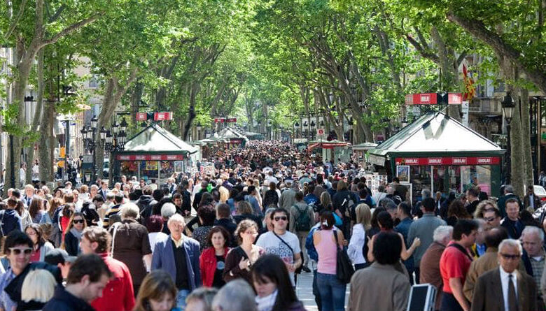 Sant Jordi en Cataluña: La Fiesta del Amor y los Libros que Nunca Pasa de Moda