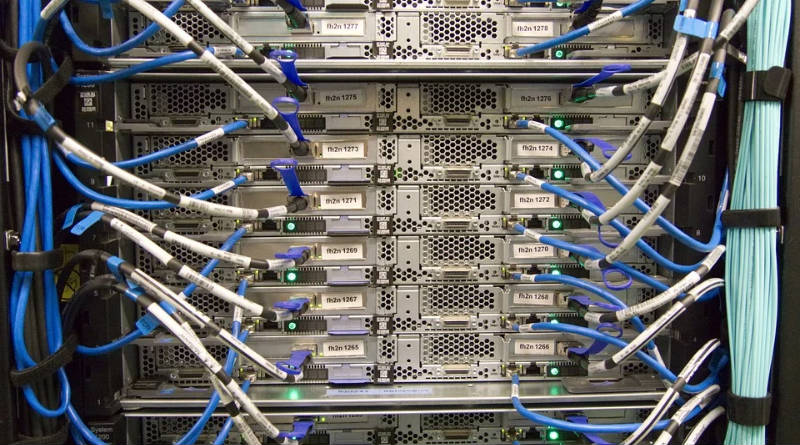 Distribución de Fibra Óptica y Servidores Rack: Soluciones Eficientes para tu Negocio