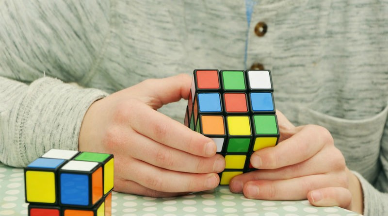 El cubo de Rubik: un desafío atemporal que sigue fascinando a generaciones El cubo de Rubik: un desafío atemporal que sigue fascinando a generaciones